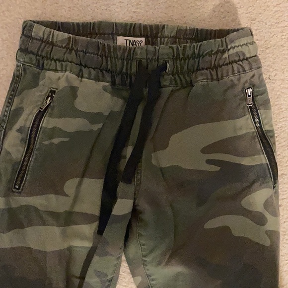 TNA Camo Joggers - Picture 2 of 3